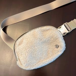 Lululemon Fleece Everywhere Belt Bag 1L